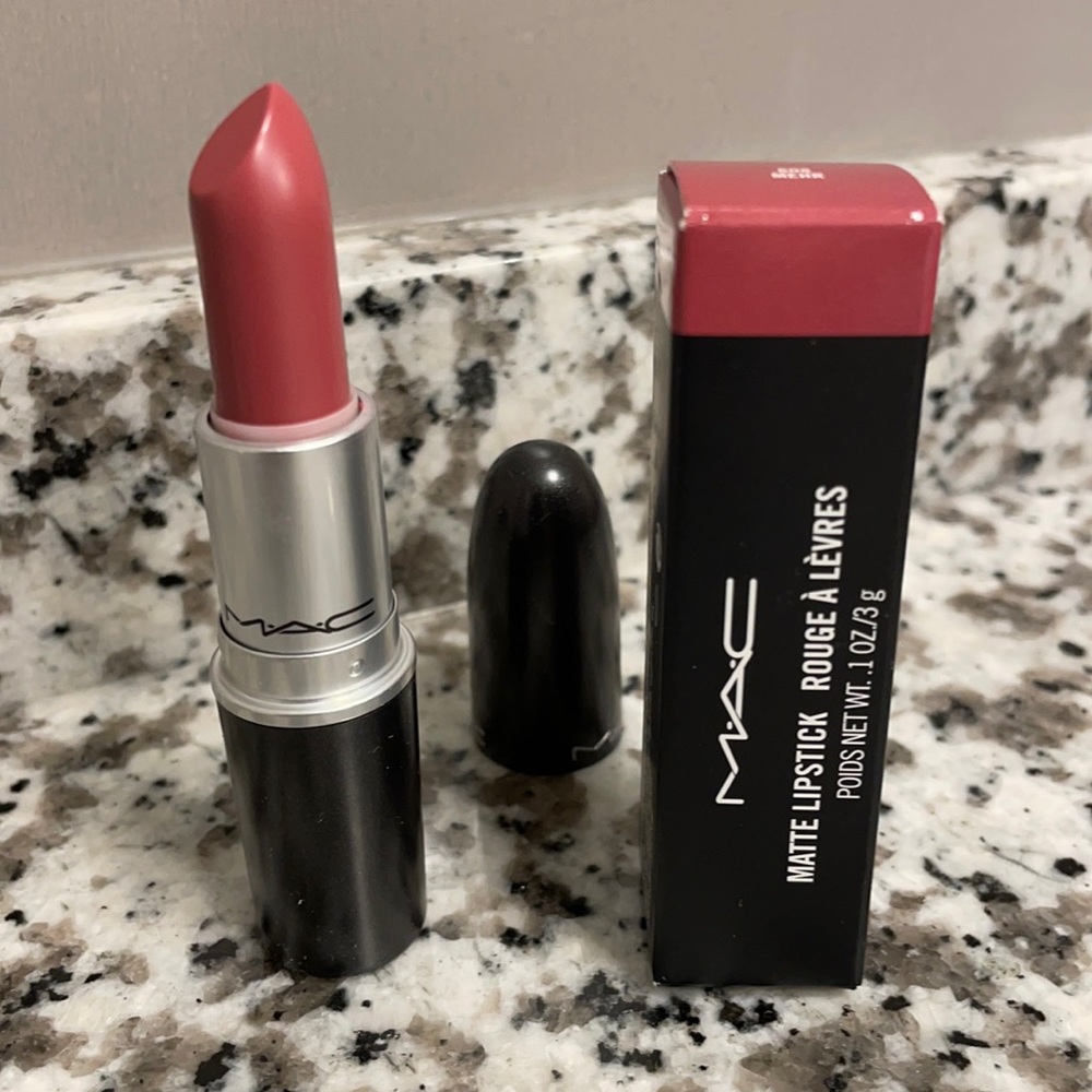 Mac Mehr lipstick